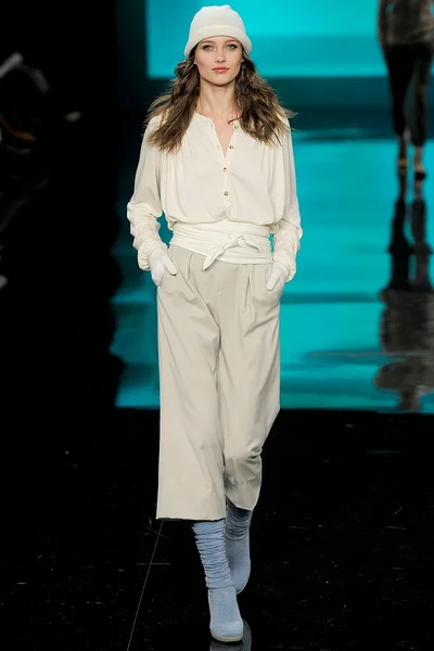 Look 19